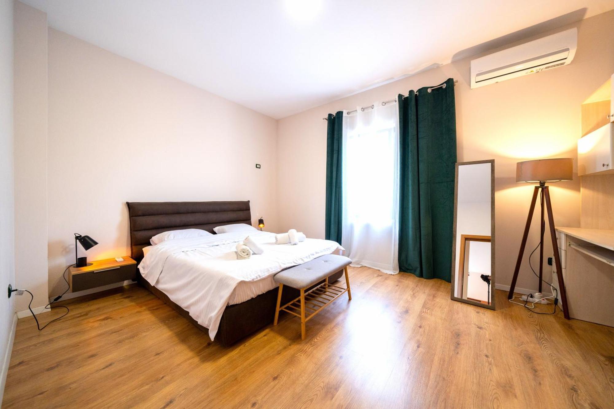 Colorful Comfy Condo Central Tirana Exterior foto