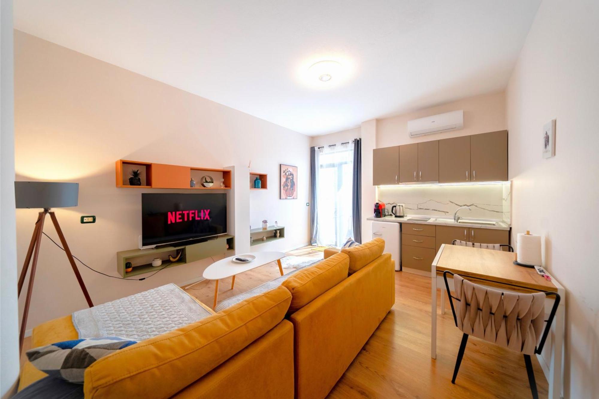 Colorful Comfy Condo Central Tirana Exterior foto